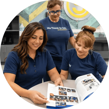 associates-reading-newsletter_circle associates-reading-newsletter_circle